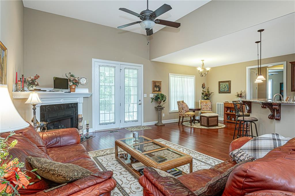 3824 Doon Valley Drive Property Photo 6