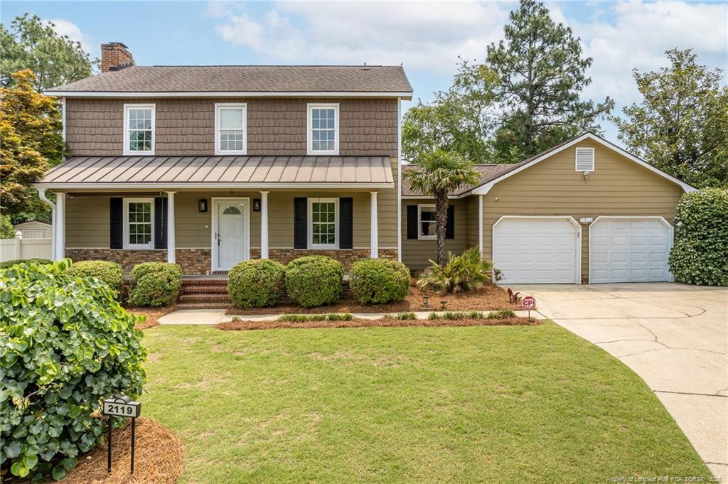 2119 Hollyridge Place Property Photo 1