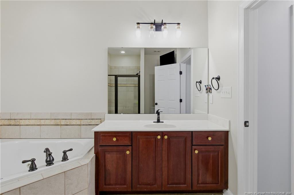 82 Pine Hawk Drive Property Photo 28