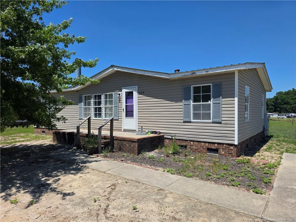 824 Blue Road Property Photo 1