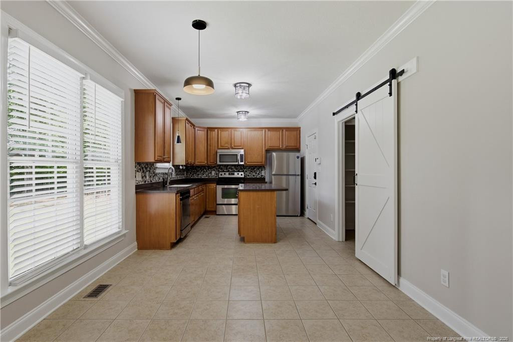 105 Shining Water Lane Property Photo 10
