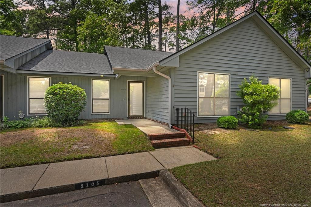 2105 Wexford Oaks Court Property Photo 1