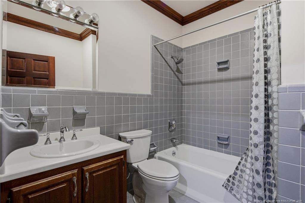 3504 Edgeside Court Property Photo 10