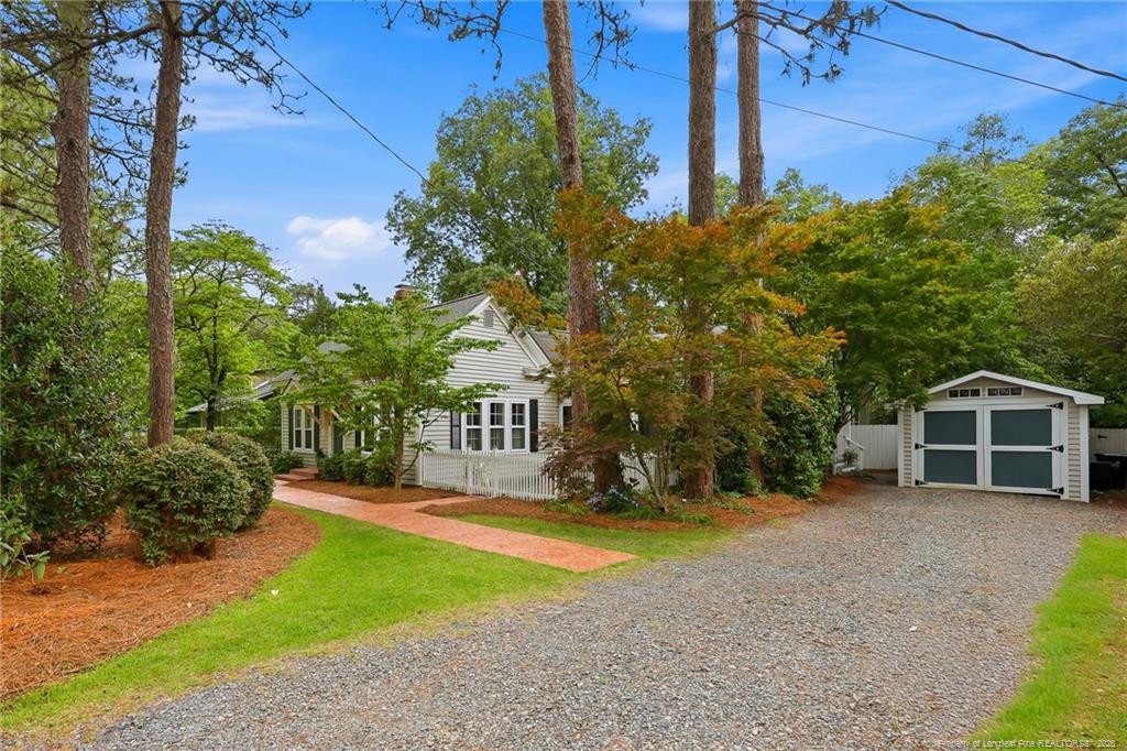360 S Ashe Street Property Photo 3