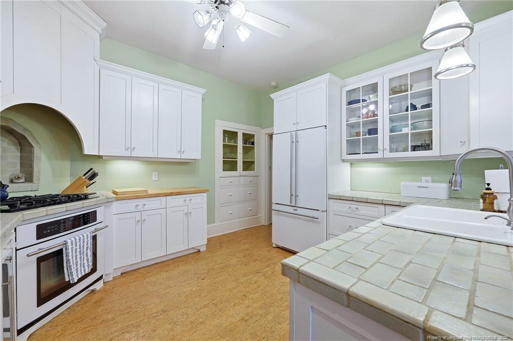 360 S Ashe Street Property Photo 19