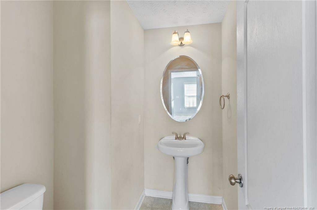 55 New London Harbor Property Photo 7