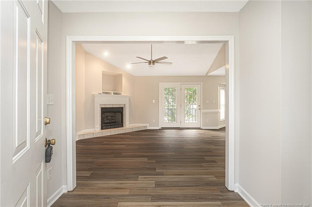 5039 Woodspring Drive Property Photo 4