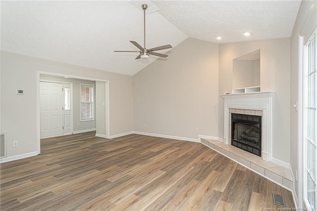 5039 Woodspring Drive Property Photo 8