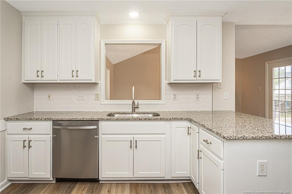 5039 Woodspring Drive Property Photo 15