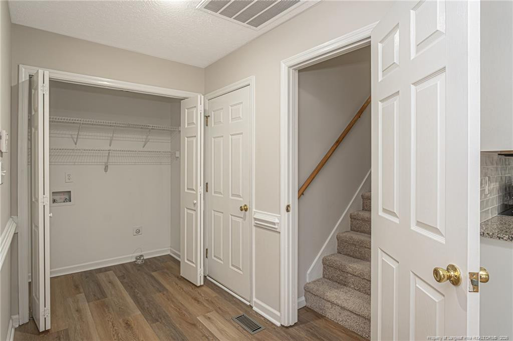 5039 Woodspring Drive Property Photo 17