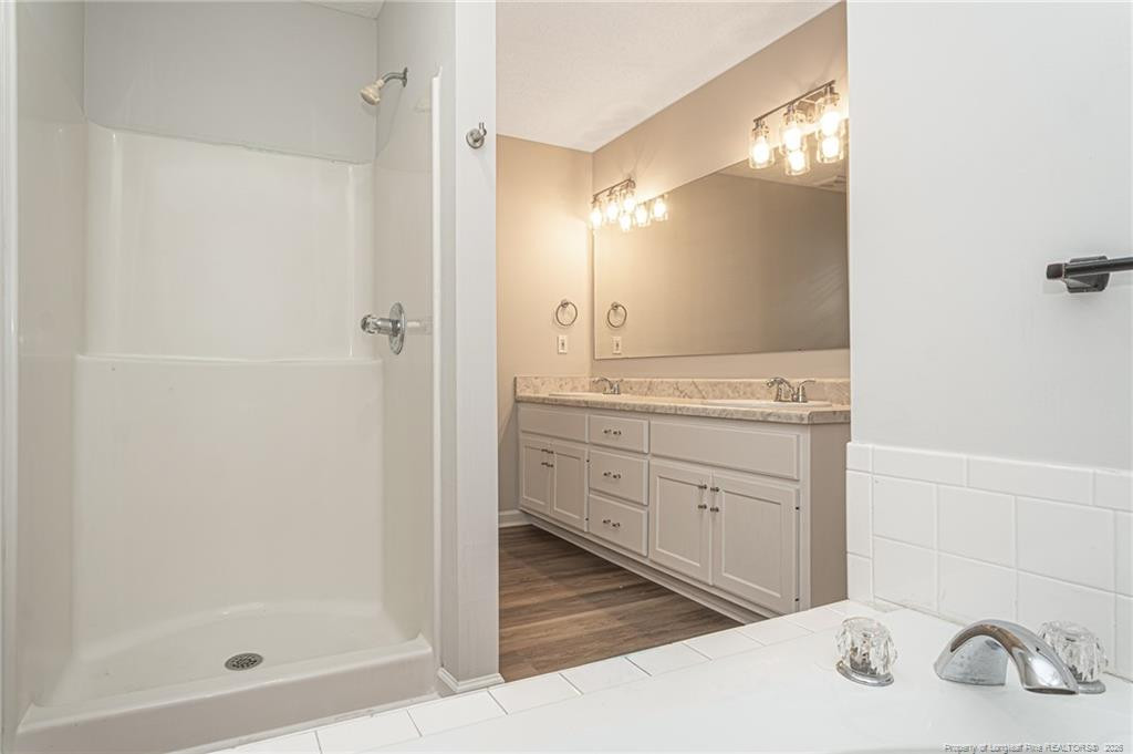 5039 Woodspring Drive Property Photo 27
