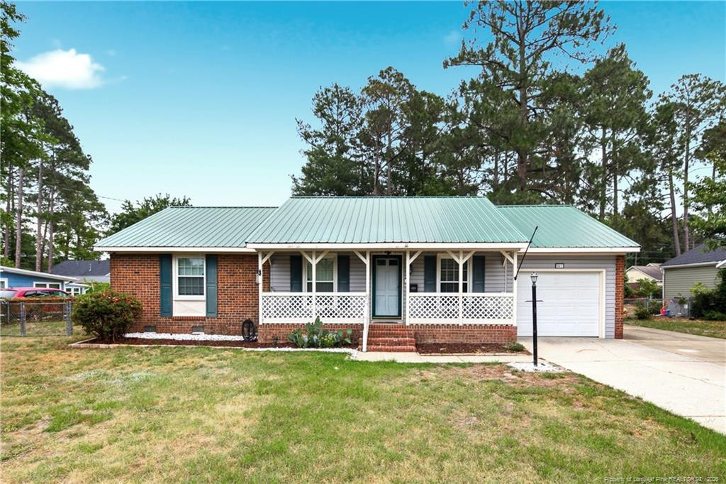 547 Farmview Drive Property Photo 1