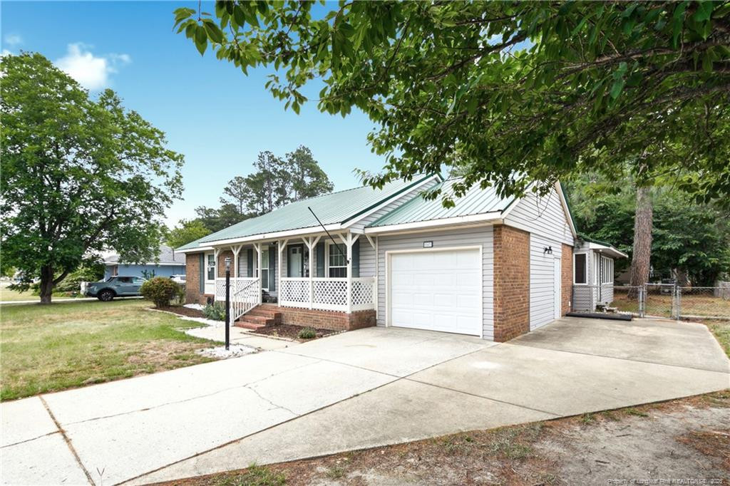 547 Farmview Drive Property Photo 3