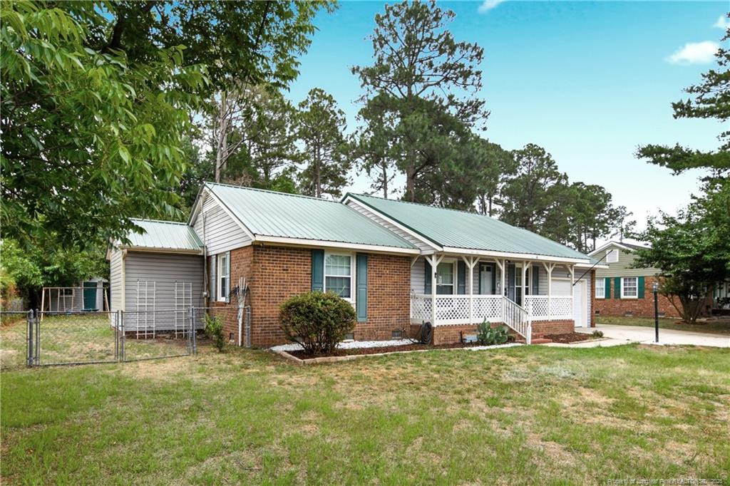 547 Farmview Drive Property Photo 4