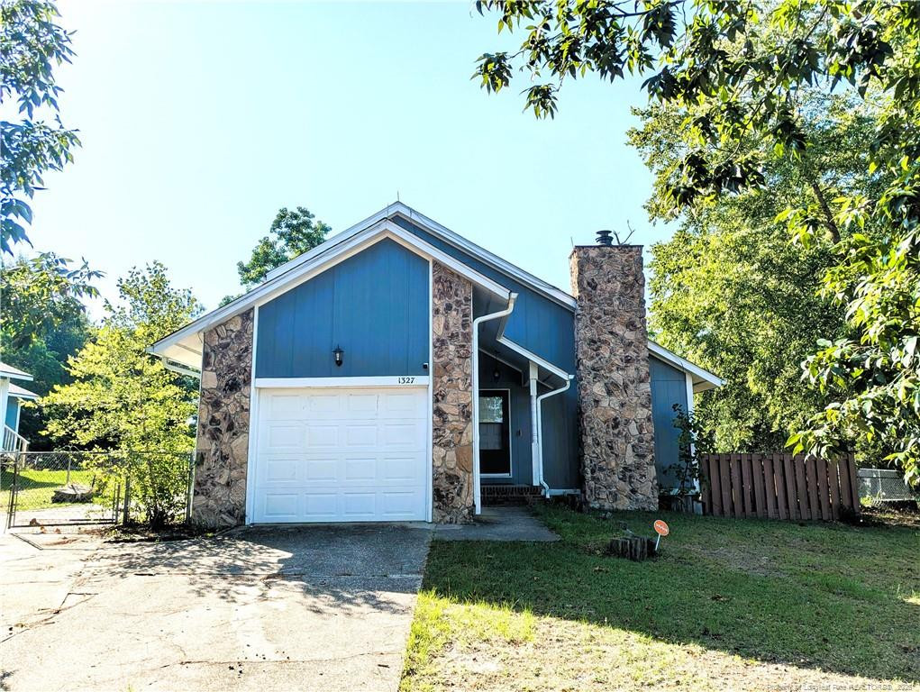 1327 Fraser Drive Property Photo 1