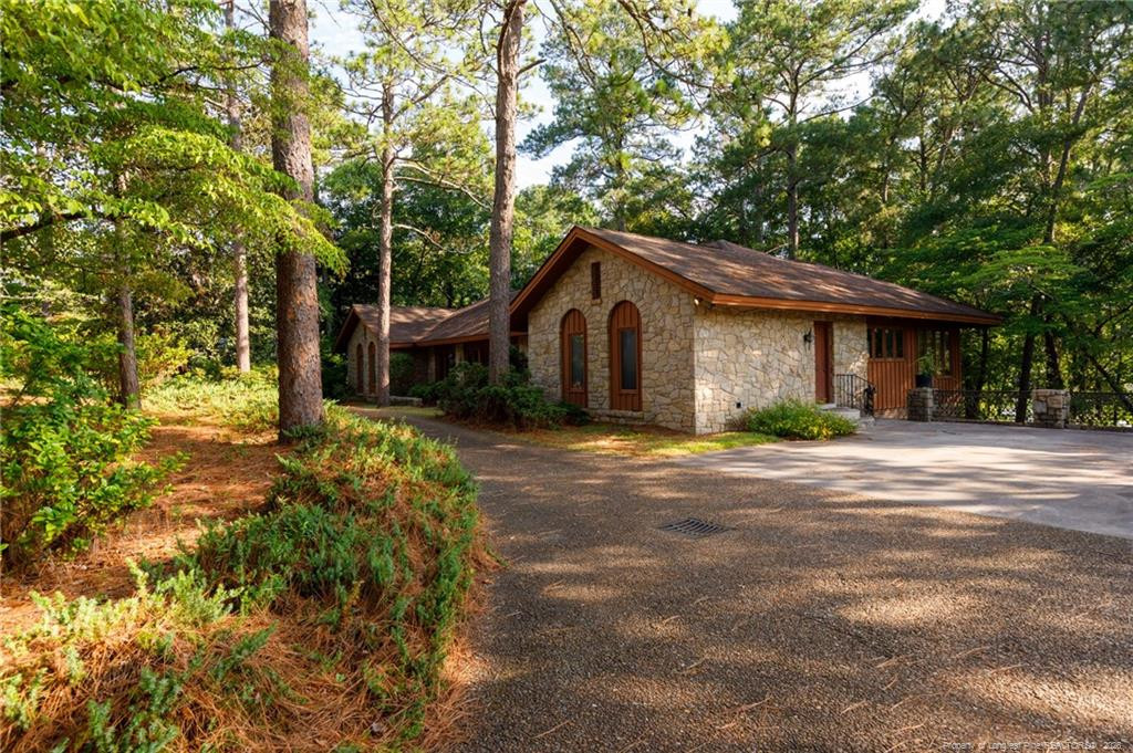 1205 Longleaf Drive Property Photo 2