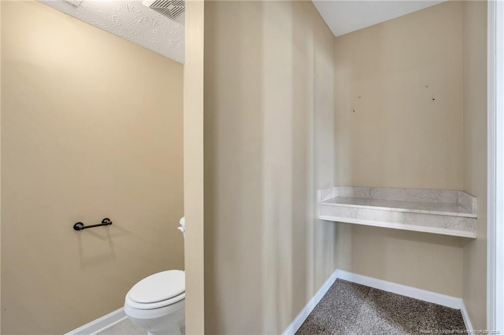 5421 Biscoe Street Property Photo 7