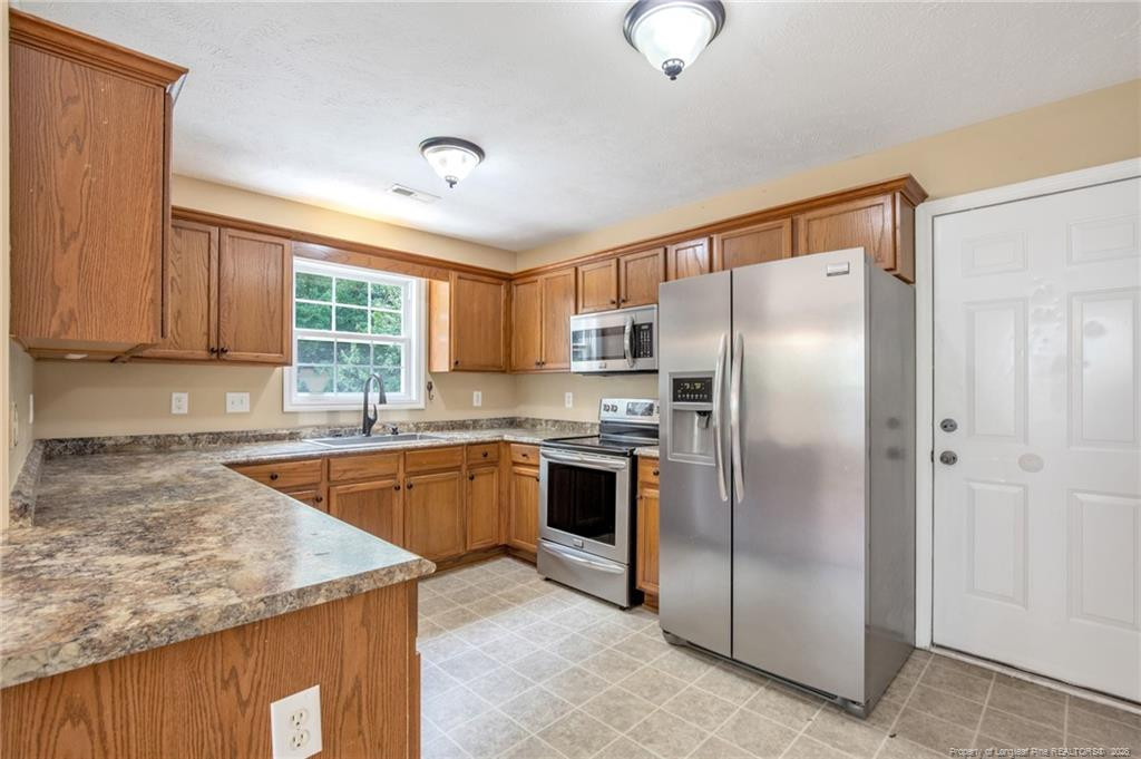 5421 Biscoe Street Property Photo 10