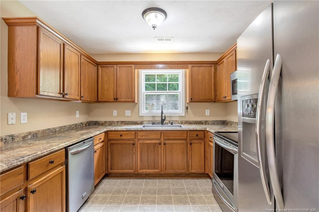 5421 Biscoe Street Property Photo 11