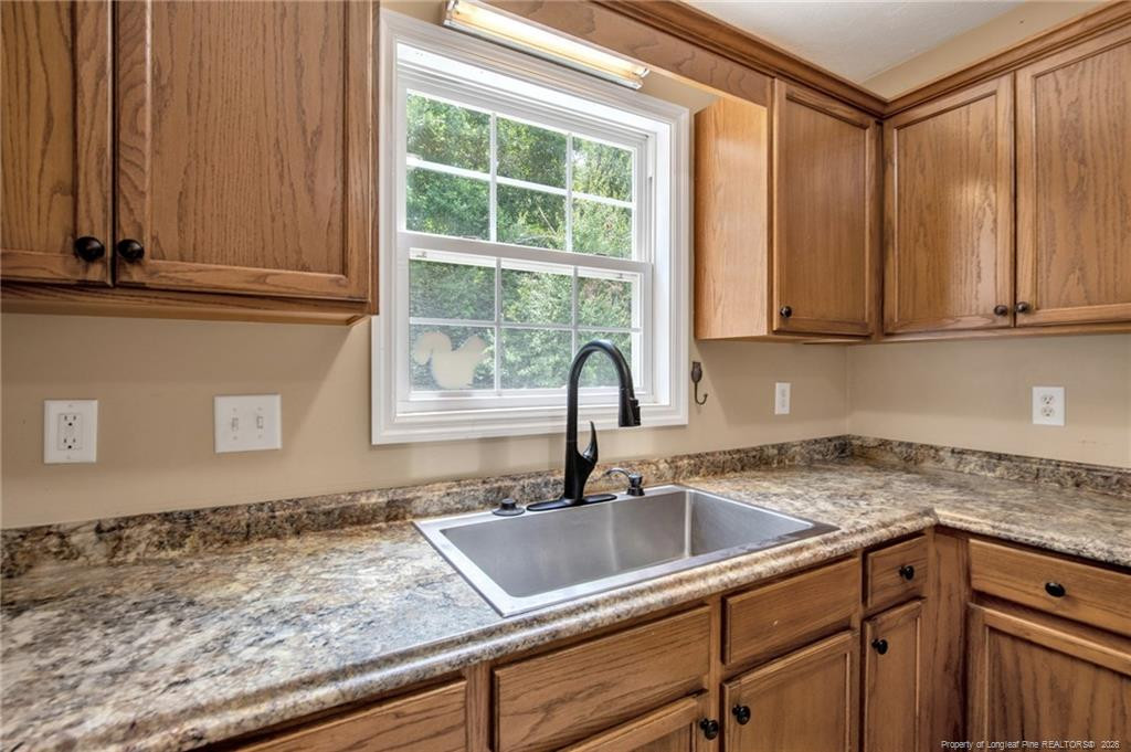 5421 Biscoe Street Property Photo 13