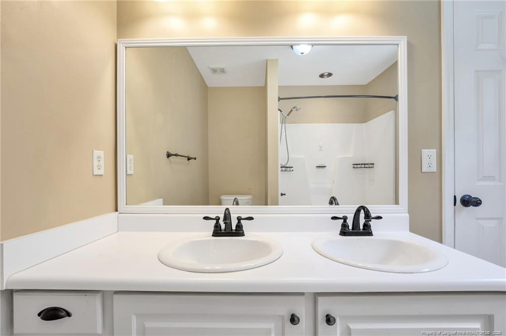5421 Biscoe Street Property Photo 20