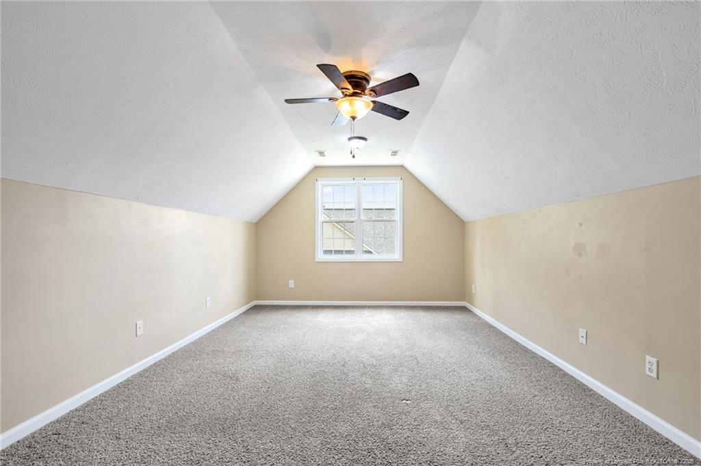 5421 Biscoe Street Property Photo 24