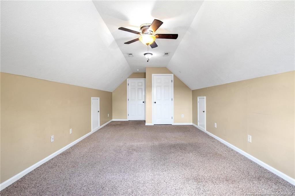 5421 Biscoe Street Property Photo 25