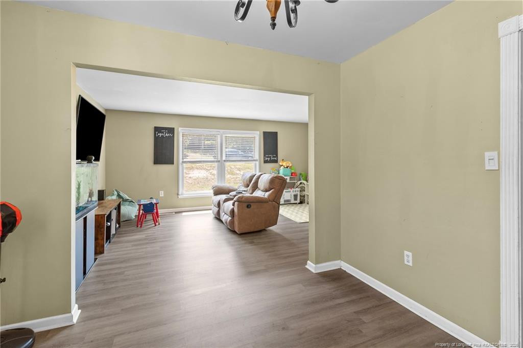 1516 Paisley Avenue Property Photo 9