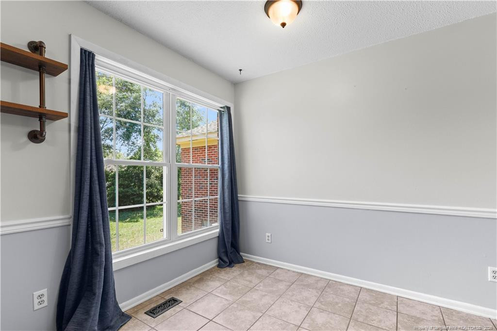 6808 Leeds Court Property Photo 6