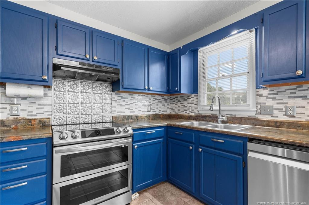 6808 Leeds Court Property Photo 10