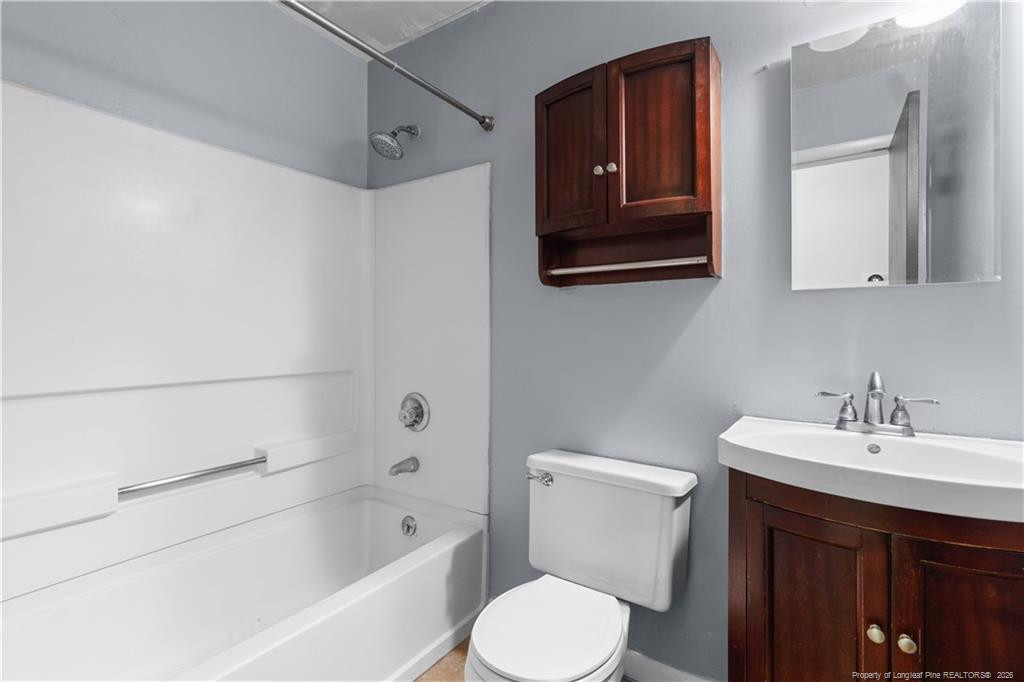 6808 Leeds Court Property Photo 20