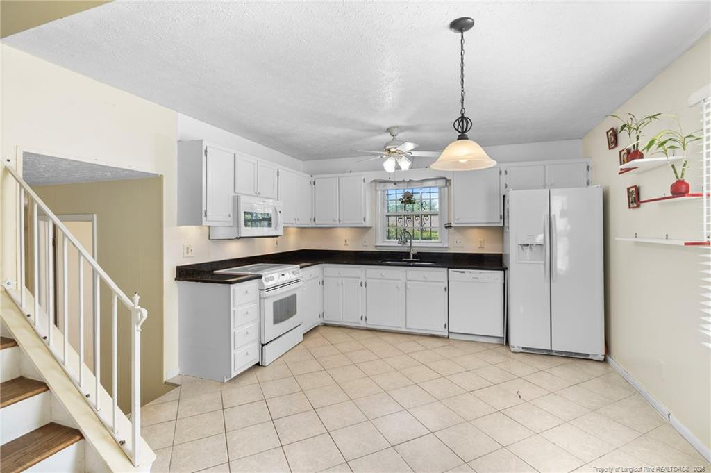 6870 Beaver Stone Drive Property Photo 11