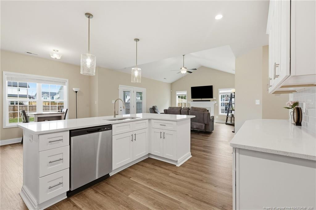365 Whitestone Drive Property Photo 4