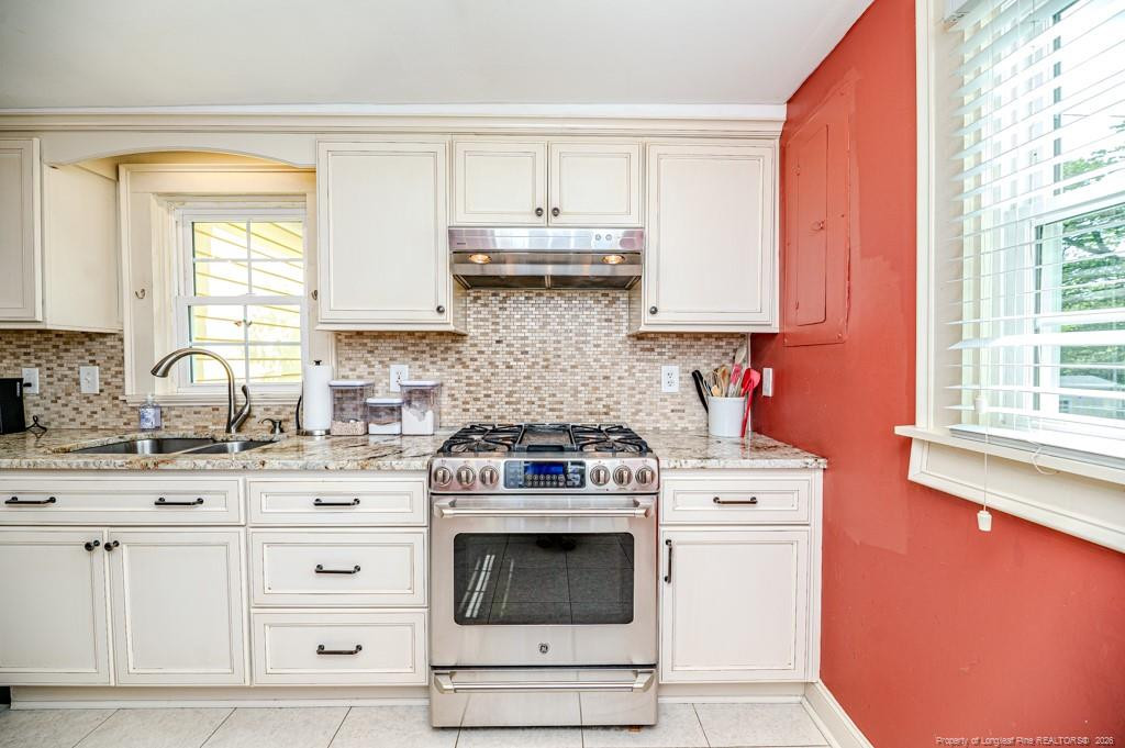 524 Carthage Street Property Photo 6