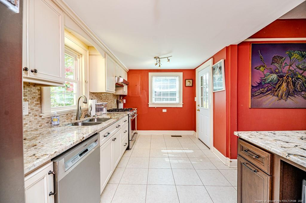 524 Carthage Street Property Photo 9