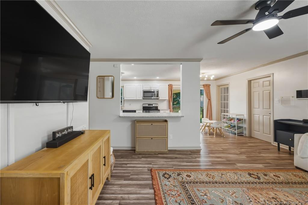 5491 Richwood Courts Property Photo 4