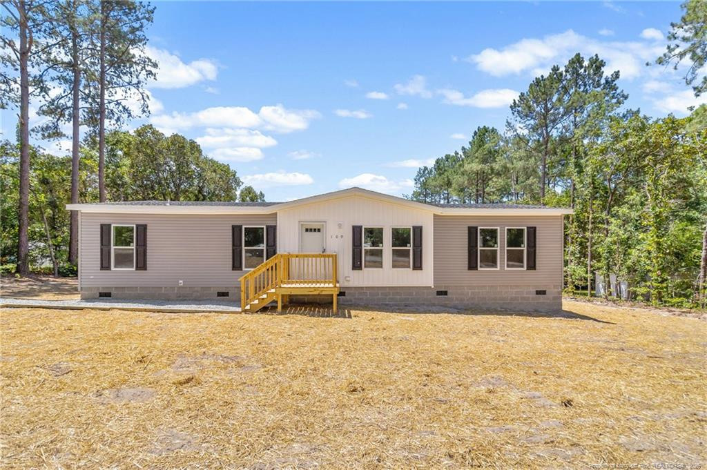 109 Sanatra Drive Property Photo 1