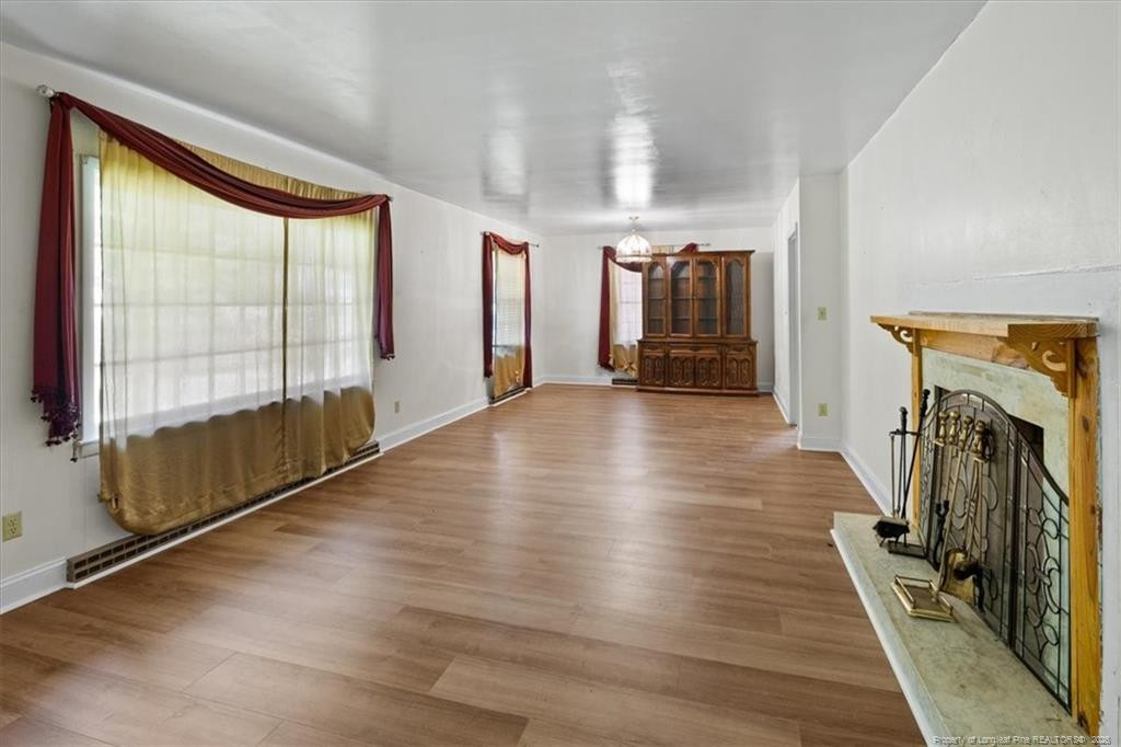 1946 Forest Hills Drive Property Photo 6