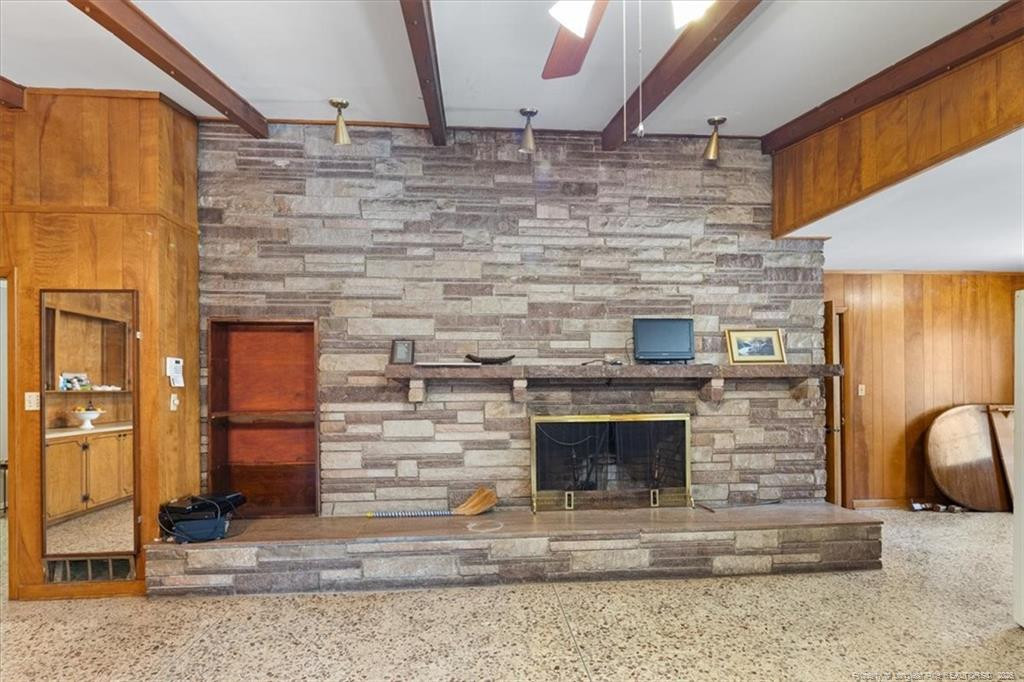1946 Forest Hills Drive Property Photo 14