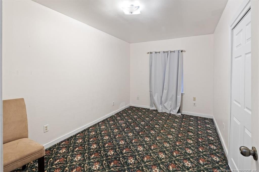 1946 Forest Hills Drive Property Photo 20