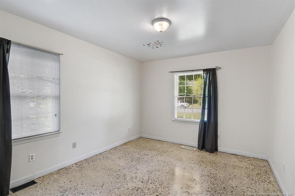 1946 Forest Hills Drive Property Photo 26