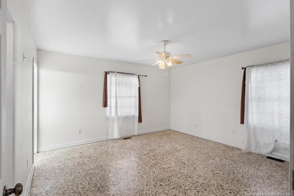 1946 Forest Hills Drive Property Photo 28