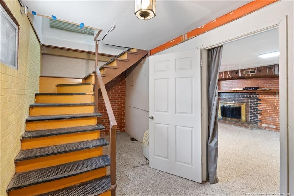 1946 Forest Hills Drive Property Photo 33