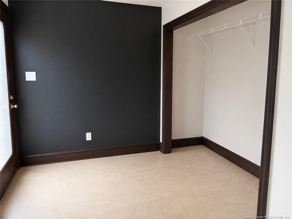 5426 Pinecrest Drive Property Photo 5