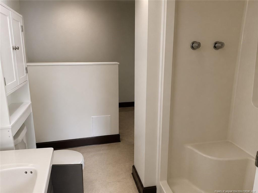 5426 Pinecrest Drive Property Photo 7