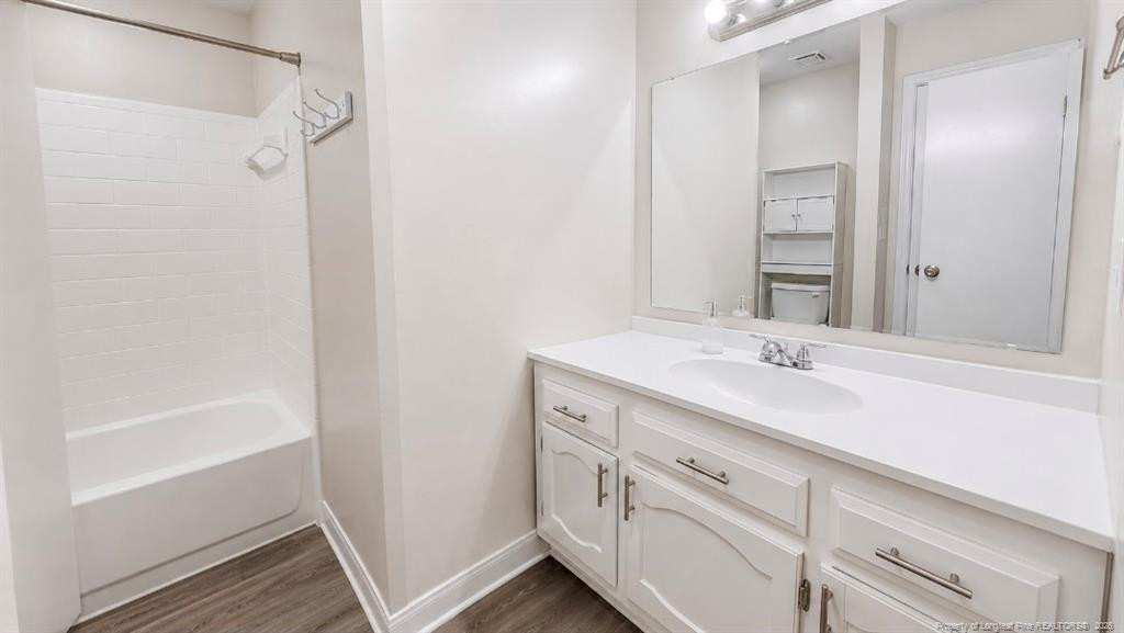 1820 Lasalle Avenue Property Photo 15