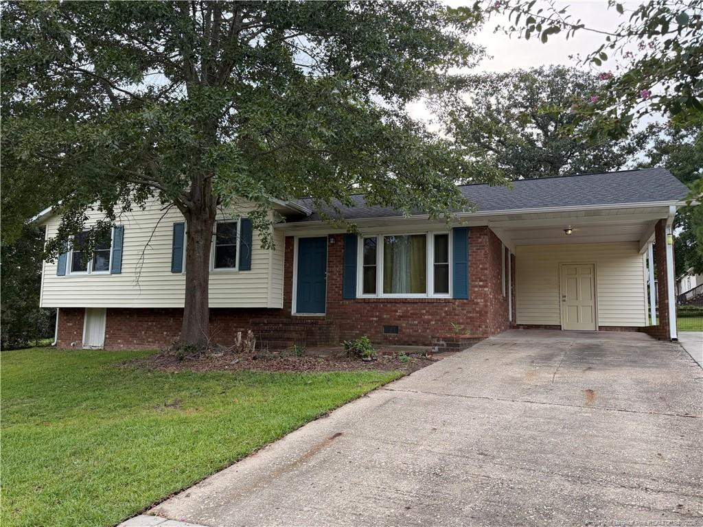 1112 Riverside Circle Property Photo 1