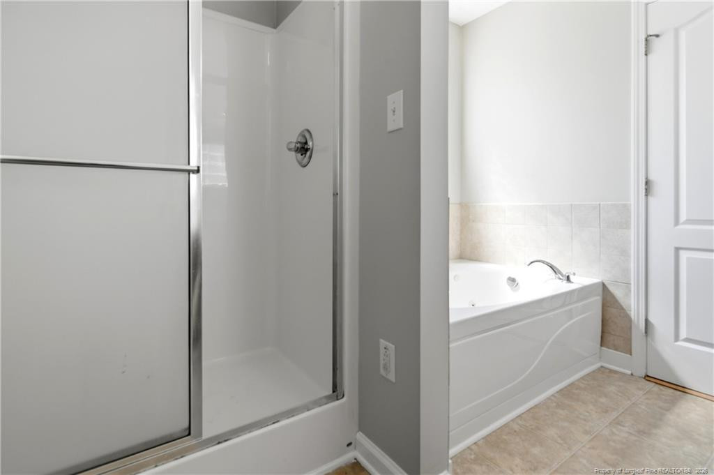 2209 Stornoway Court Property Photo 34