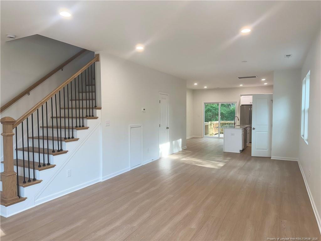 307 E East End Avenue A Property Photo 3