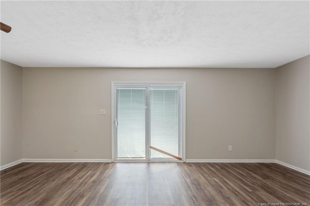 416 Kirkcaldy Court Property Photo 14